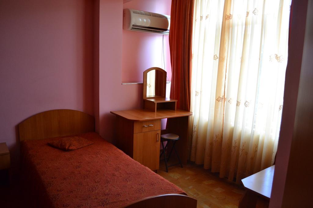 Pension Coral Baia Mare Bagian luar foto
